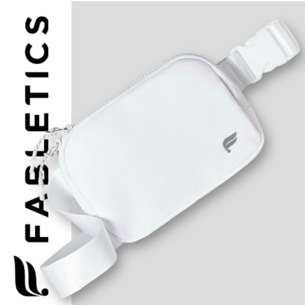 FABLETICS NWT WHITE CROSSBODY BELT BAG ACTIVE ATHLEISURE TENNIS TRAVEL UNISEX - Picture 3 of 4